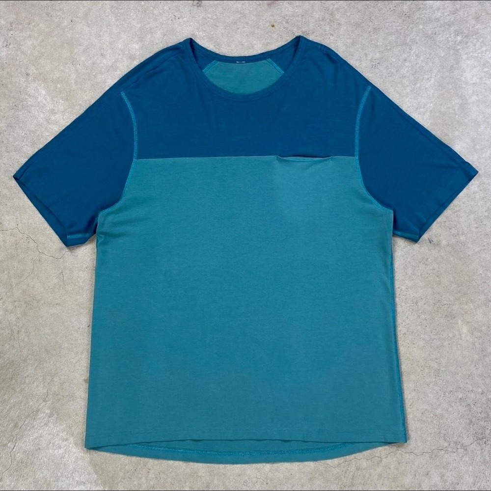 Lululemon Pocket Shirt Mens Large Green Two Tone Training Gym